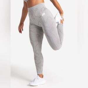 Pursue Fitness Sustainable Seamless Leggings
Cloud Grey High Waist Large